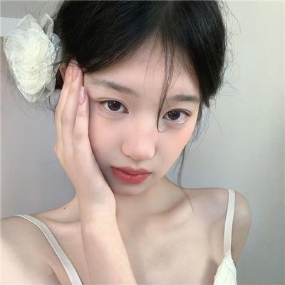 谁杀了她